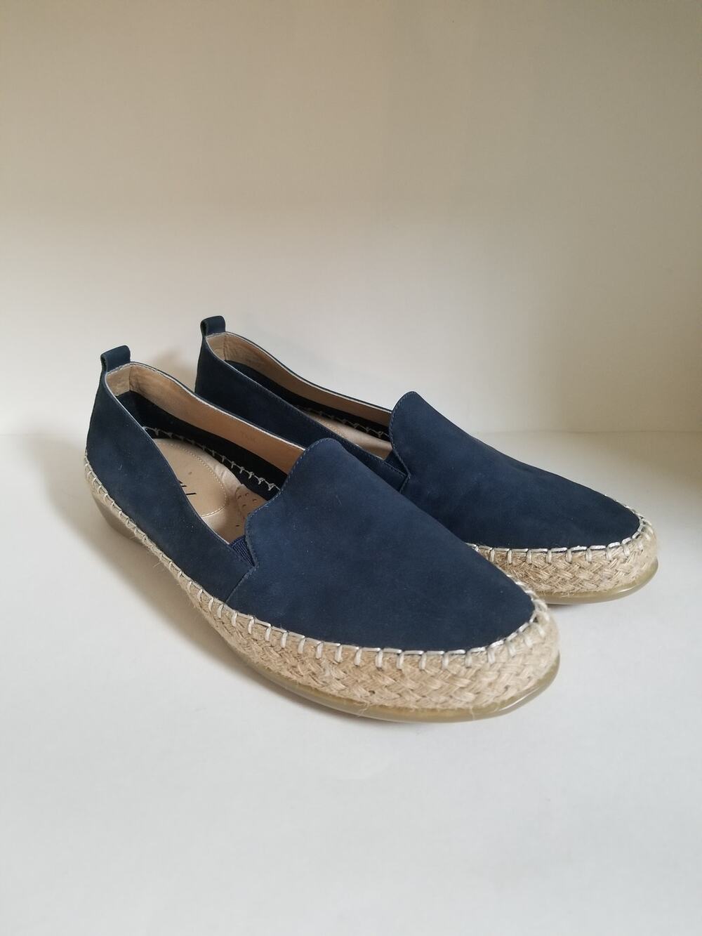 Vaneli Sport Ninna Women’s Flat Espadrille Loafers Shoes Blue Suede Size 7.5